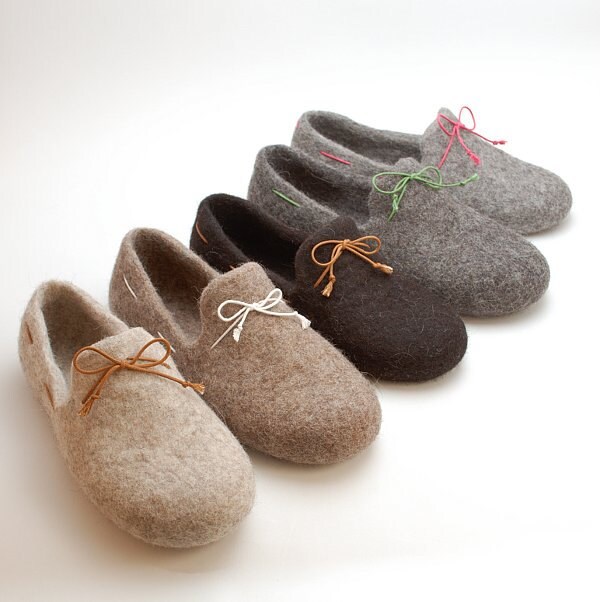 Filz Slipper Loafers Set Mit 2 Paaren - Handgemachte Hausschuhe Aus Natürlicher Bio Wolle Öko Hochzeitsgeschenk von WoolenClogs