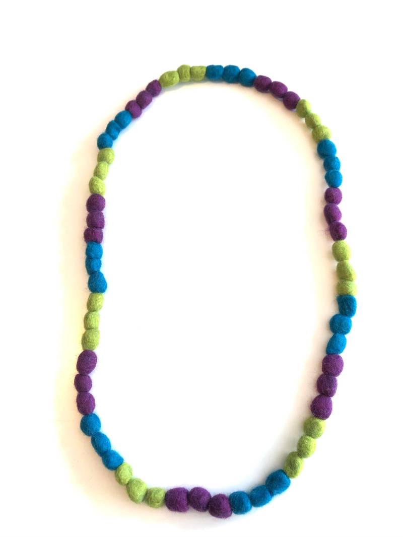 Kette Mit Handgefilzten Perlen Aus Merinowolle von Woolfellow