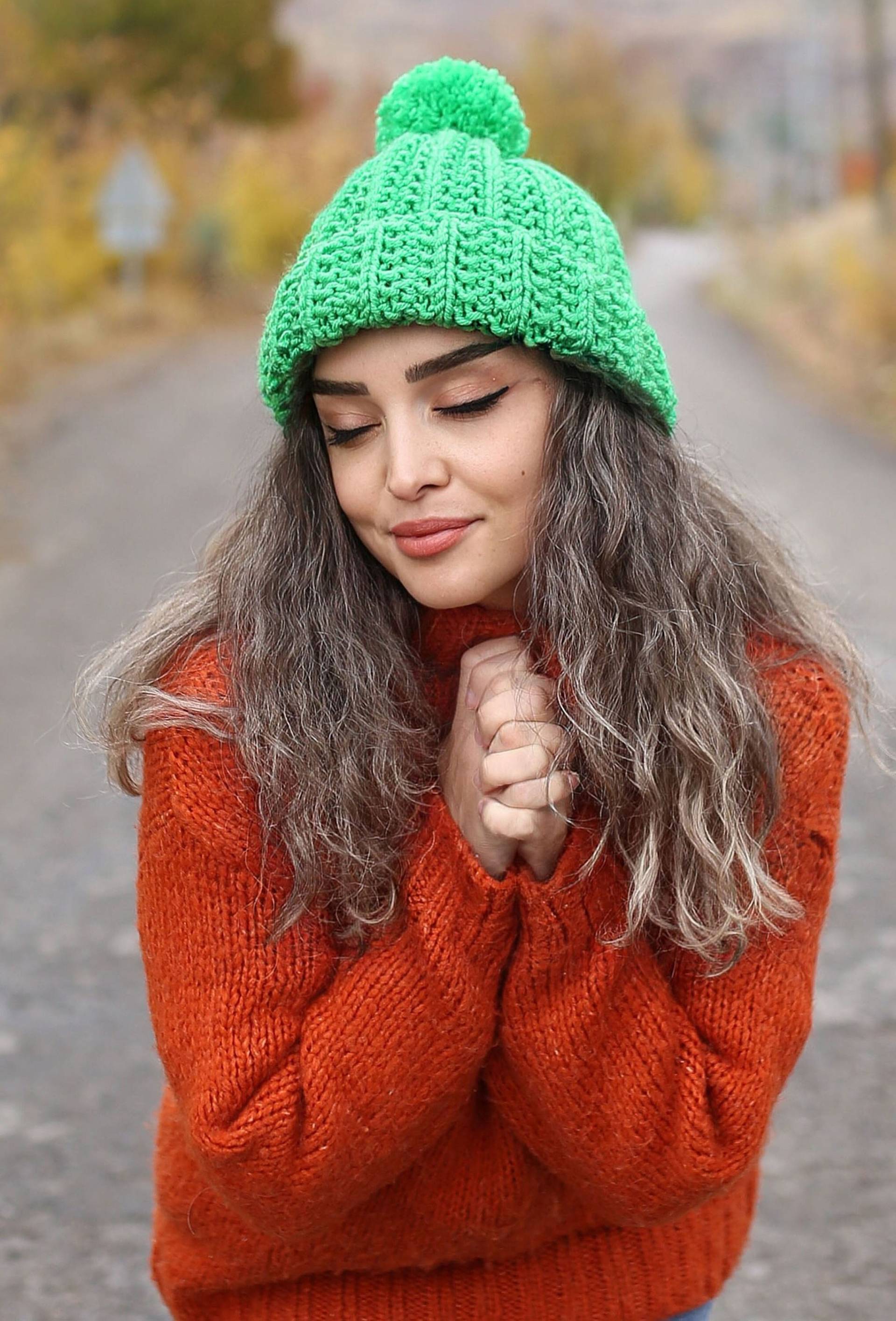 Grüne Beanie | Handgemachte Übergroße Slocuhy Mütze Aus Wolle Und Acrylgarn, Hut Für Herbst Winter, Geschenk Frauen von WoollandStudio