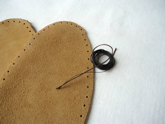 Vorgestanzte Us-Größe Ledersohlen Für Hausschuhe Oder Gestrickte Socken von WoollyFamily