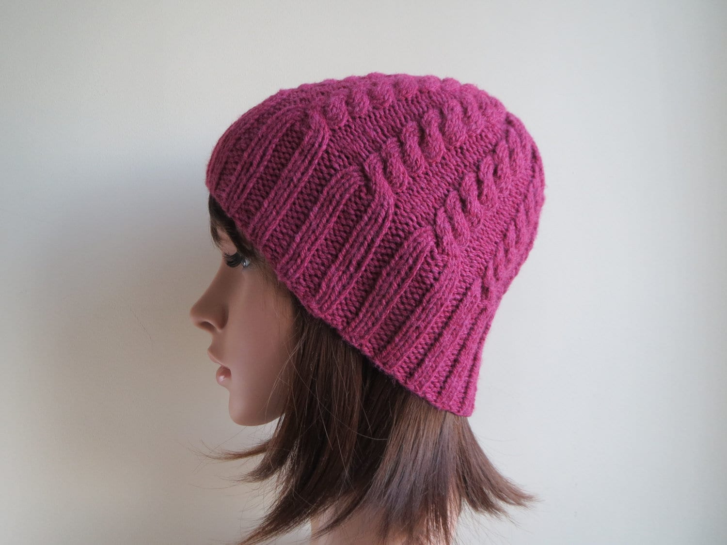 Rosa Zopfmütze Grobstrick Wintermütze Aus Wollmix von WoollyMomo