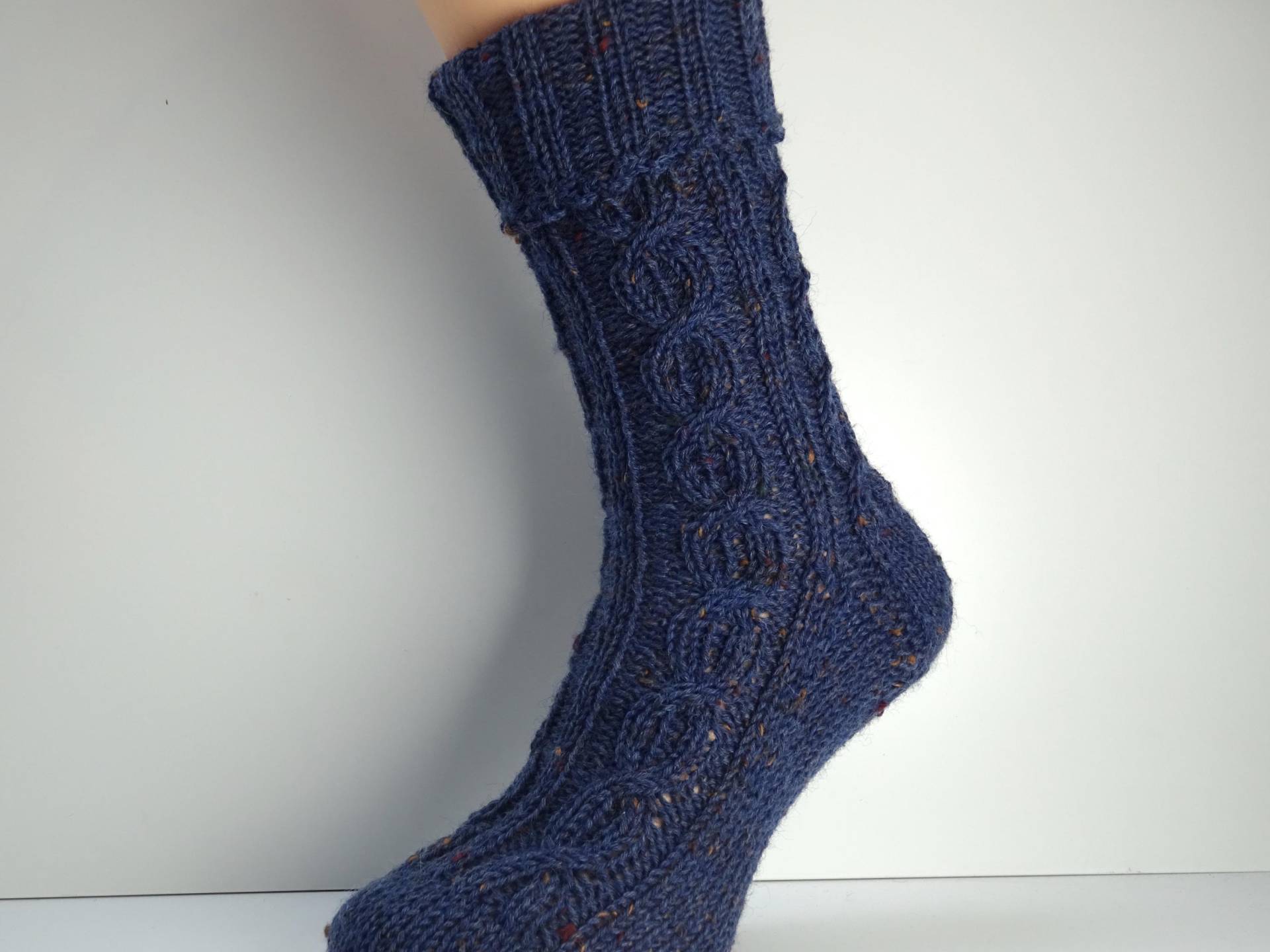 Dicke Socken "Ösenzopf", Blau-Tweed, 39/40 Dicke Socken "Ösenzopf", Blau-Tweed, 39/40 von WoolyWhisper