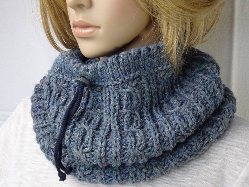 Loop/Kragenschal Zum Zuziehen, Grau-Blau Meliert, 58 cm Umfang, Handgestrickt Aus Weichem Garn von WoolyWhisper