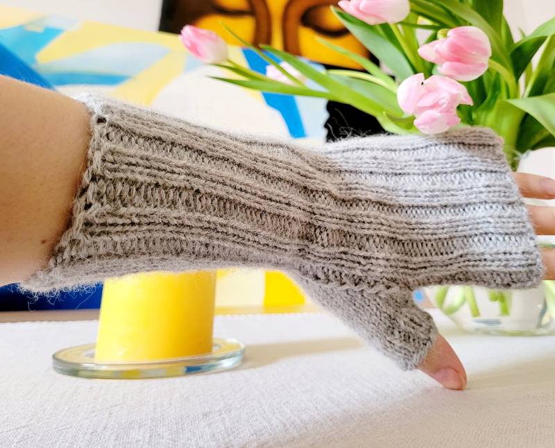 Armstulpen. Pulswärmer. Handwärmer. Strickstulpen. Touchscreen Handschuh. Alpakawolle. Gloves. Herbst Kollektion von Wooolz