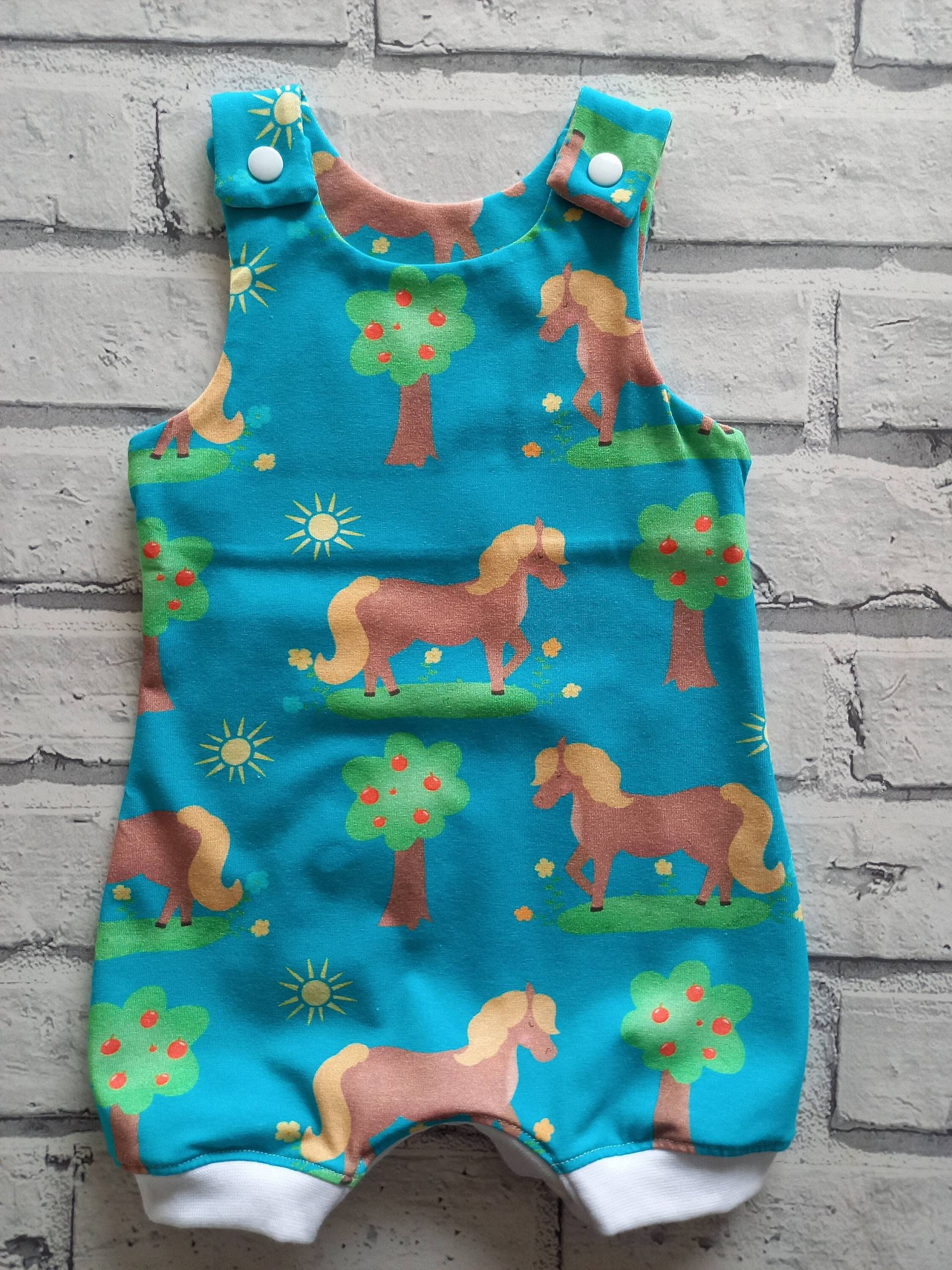 Pony Shortie Latzhose, Strampler, Kinderkleidung Pferd/Pony, Kinderkleidung, Strampler Für Kinder, Pferde Und Ponys, Baby-Latzhose von WoosFashion