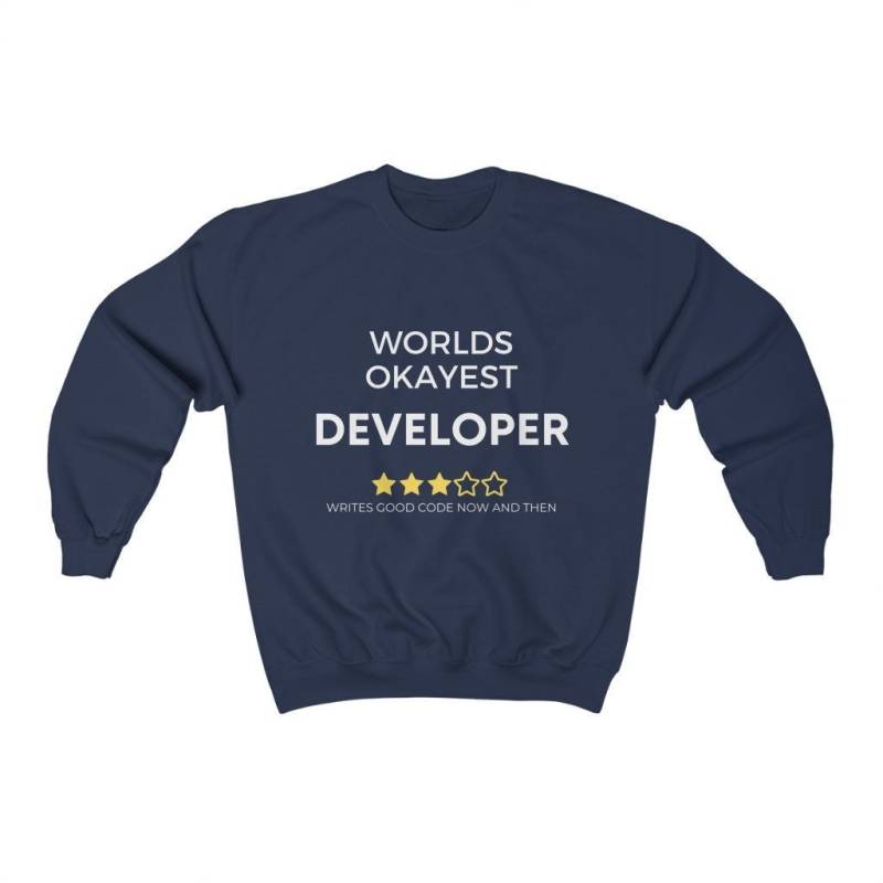 Worlds Okayest Developer Crewneck Sweatshirt. Lustige Web-Programmierer-Kleidung. Anwendungsentwickler. Lustiger Programmierer Geburtstagsgeschenk von WorfiLife