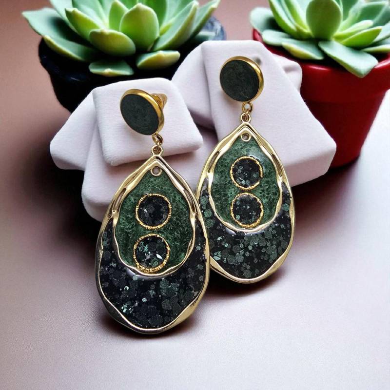 Grün-Goldene Tropfenohrringe Aus Harz - Handgemachte Statement-Stecker Smaragd Glitzer Schmuck Edelstahl von WorkshopofHappinesML