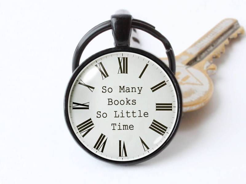 Bücherwurm Schlüsselanhänger Bibliophiler Buchschmuck Bücher Anhänger So Viele Wenig Zeit Uhr Schmuck von WorldOfDream