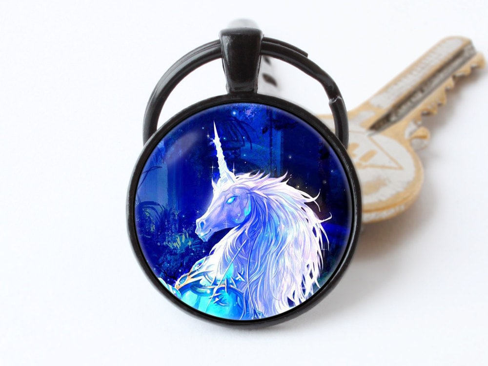 Einhorn Schlüsselanhänger Geschenk Schmuck Anhänger Fantasy Stil Märchen-Schlüsselanhänger Einhornkunst Einhorn-Pferd von WorldOfDream