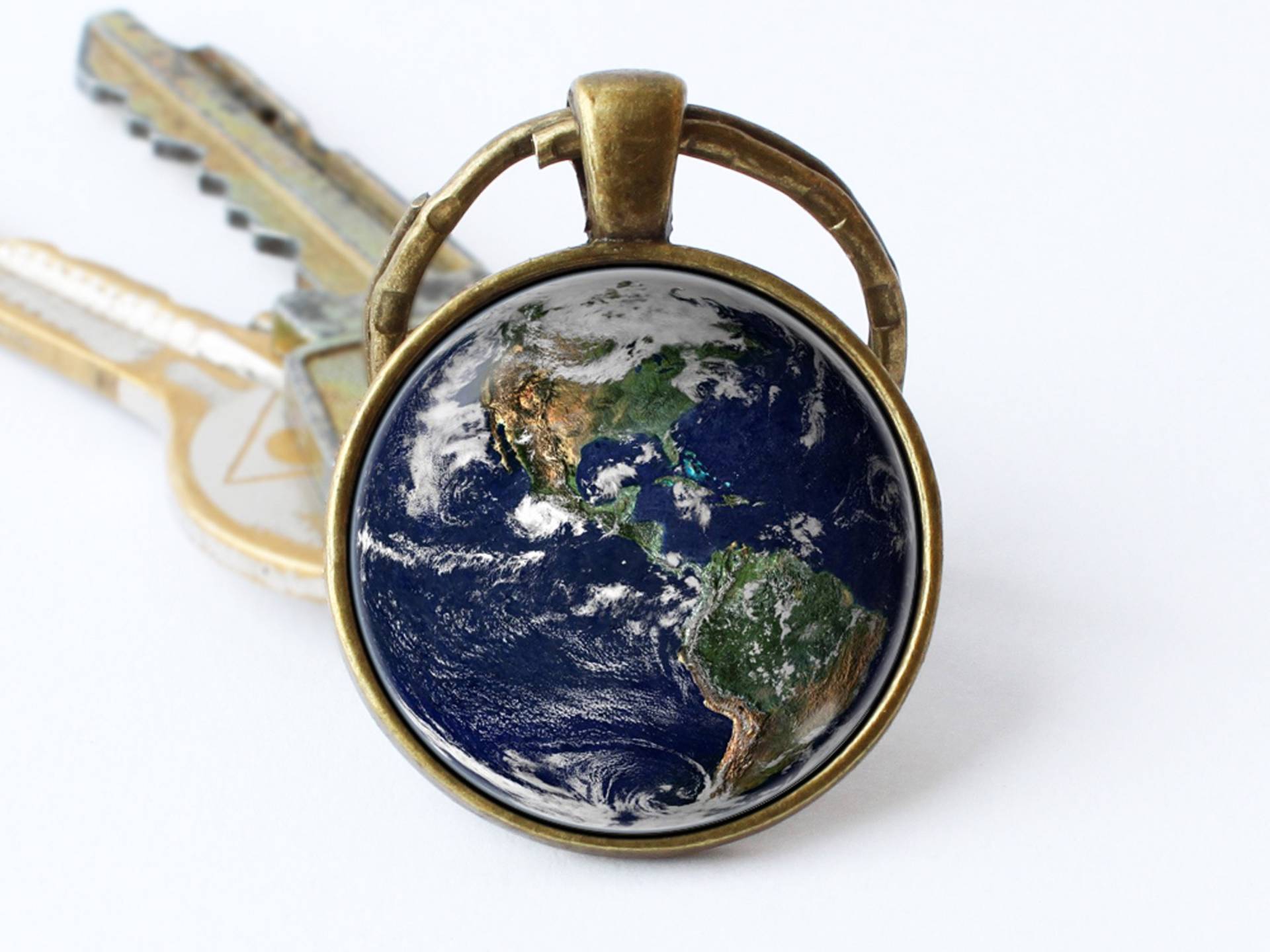Erde Schlüsselanhänger Planet Schlüsselring Geburtstagsgeschenk Erde-Anhänger Aus Dem Weltraum Schmuck Weltschlüsselring von WorldOfDream