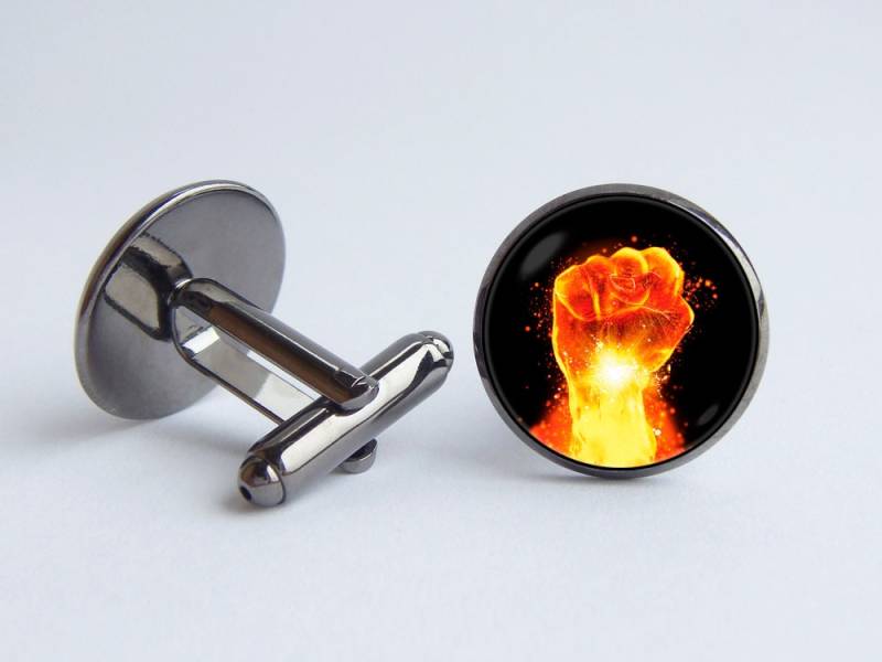 Faust Manschettenknöpfe Männer Schmuck Geschenk Für Mann Feurige Flamme Hand Brennende Fünf Finger von WorldOfDream