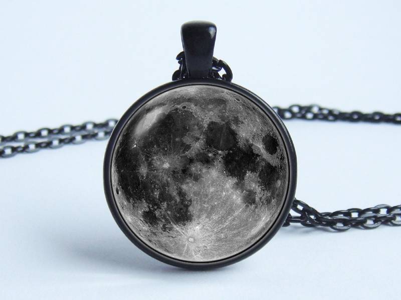 Grauer Mond Anhänger Schmuck Vollmond Halskette Star Planet Lunar Galaxy Space Universe von WorldOfDream