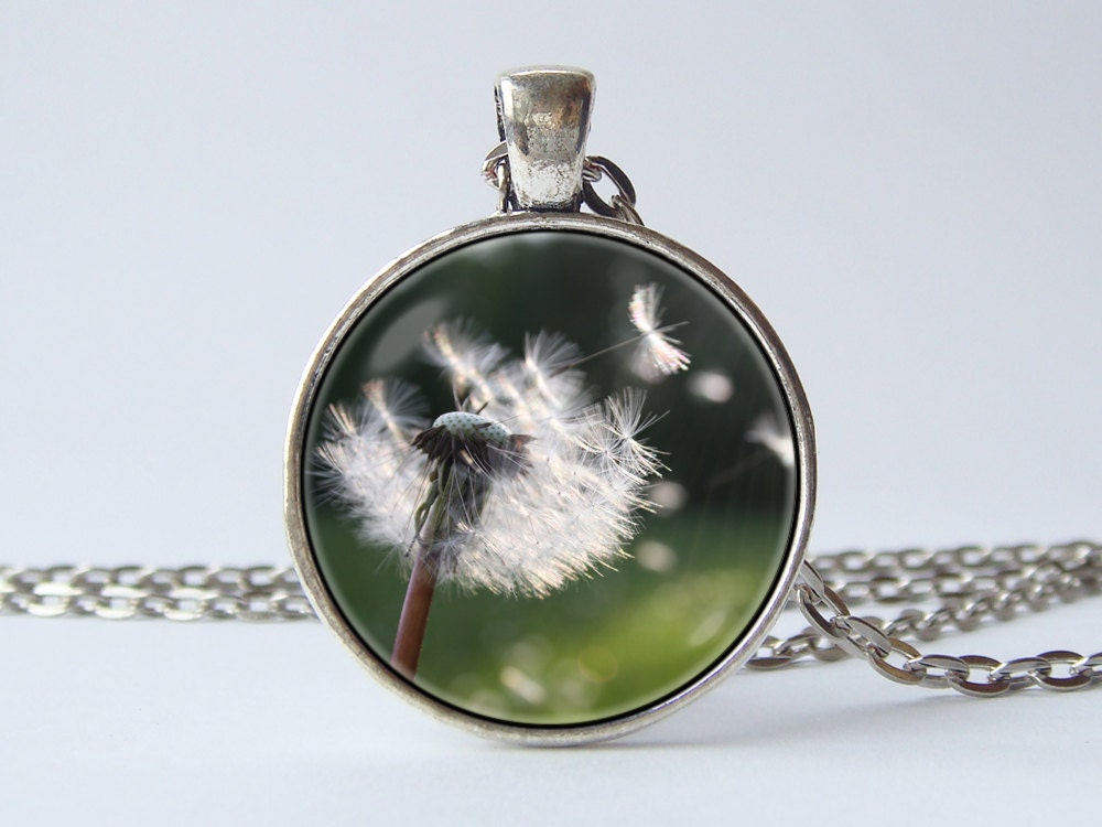 Löwenzahn Anhänger Pflanze Schmuck Halskette Geburtstagsgeschenk Tochter Geschenk Weiße Blume Natur Blumenschmuck Floral Unter von WorldOfDream
