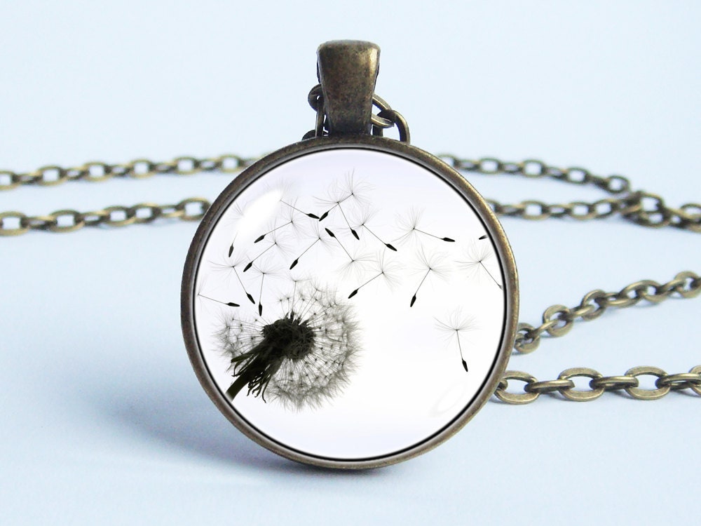 Löwenzahn Halskette Geburtstagsgeschenk Tochter Geschenk Pflanze Schmuck Weiße Blume Dandeloin Anhänger Natur Blumenschmuck Floral Unter von WorldOfDream