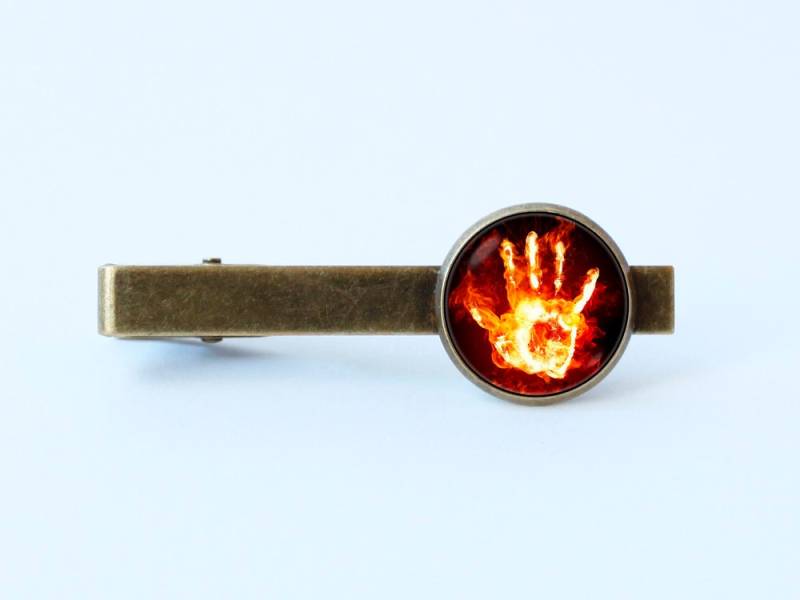 Männer Zubehör Feuer Hand Krawatte Clip Palm Ehemann Geschenk Schmuck Bar Geburtstagsgeschenk Brennen Palme von WorldOfDream