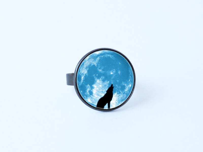 Ring Wolf Freundin Geschenk Mond Schmuck Blue Moon Ring Für Tochter Animal Schwarze Mädchen Raum von WorldOfDream