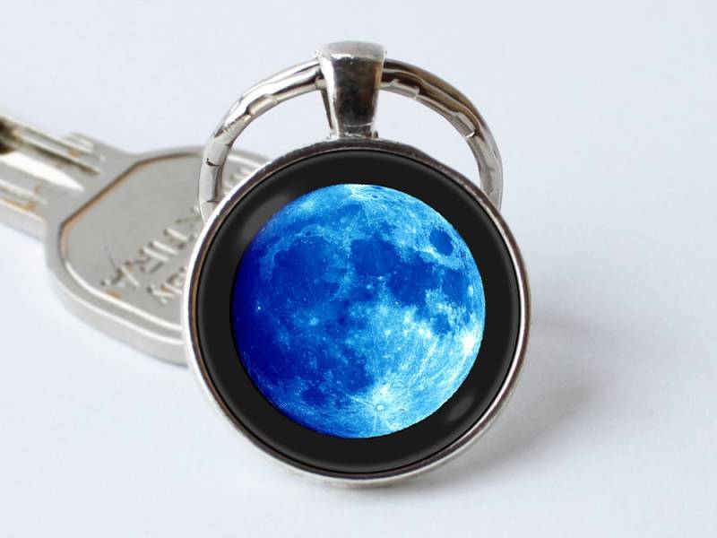 Schlüsselanhänger Blau Mond Vollmond Schmuck Geschenk Anhänger Space Keychain Geschenkideen Lunar von WorldOfDream