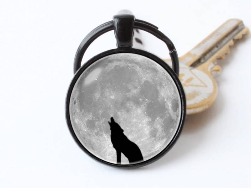 Schlüsselanhänger Grauer Mond Howling Wolf Geschenk Vollmond Wildtier Geschenkideen von WorldOfDream