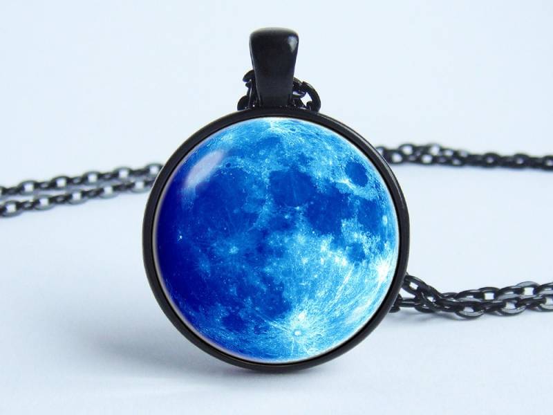 Vollmond Halskette Space Mond Anhänger Jahrestag Geschenk Blauer Glas Schmuck Astronomie von WorldOfDream