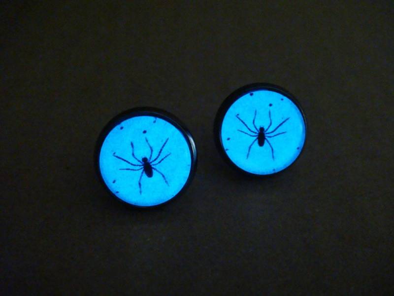 Glühen in Den Dunklen Ohrringe/Spider-Ohrringe Ohrstecker Glowing Handgemachte Scary Schmuck Glow Ohrhänger Weihnachten von WorldOfGlow