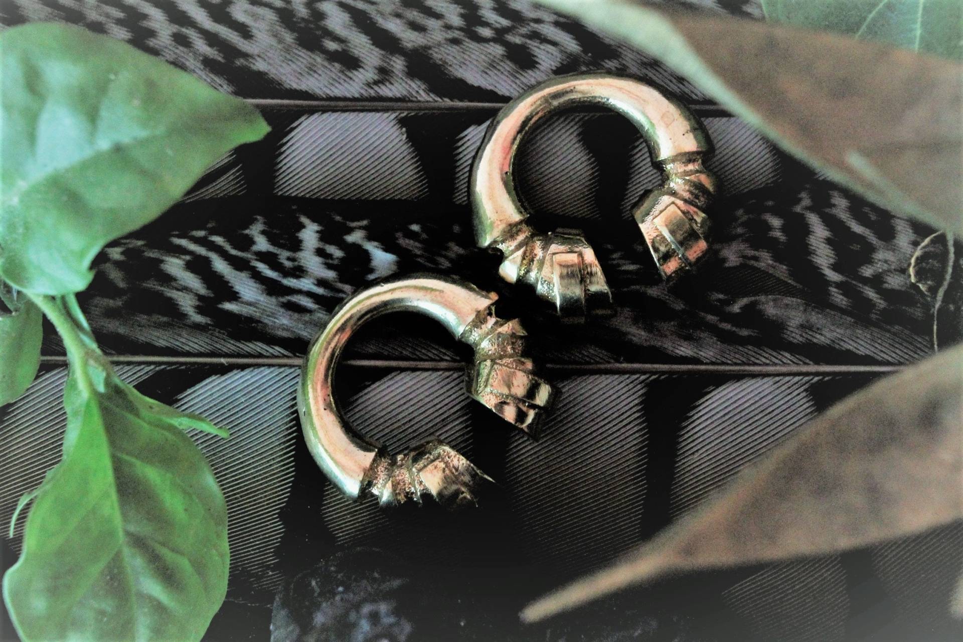 1 Paar Goldene Ohrgewichte, Messingschmuck, Unisex, Nickelfrei, Goldener Festivalschmuck, Schwere Ohrhänger, Stretchers 1 Paar Goldene Ohrgewichte, Messingschmuck, Unisex, Nickelfrei, Goldener Festivalschmuck, Schwere Ohrhänger, Stretchers von WorldOfNaiad
