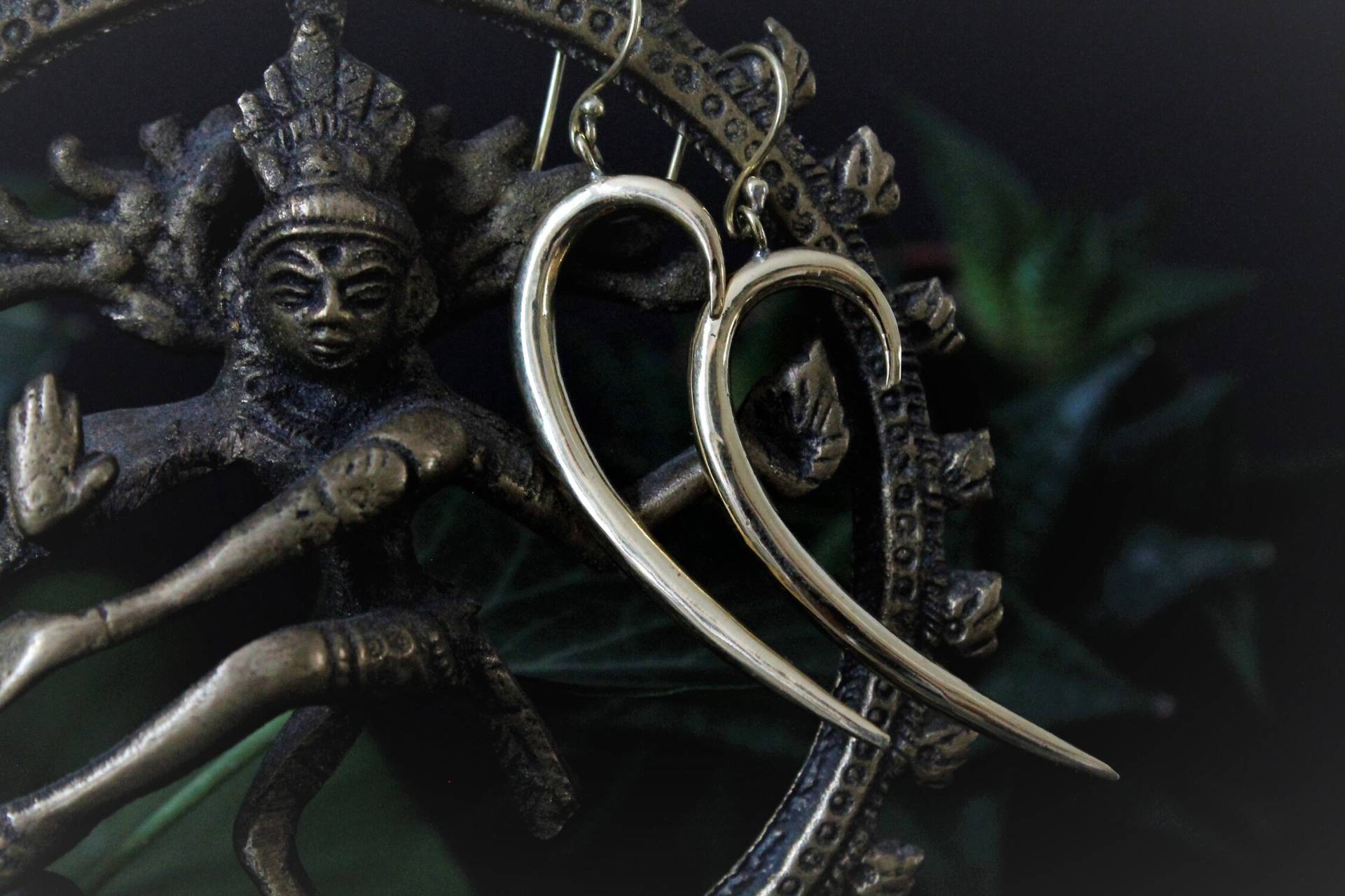Goldene Hakenohrringe, Lange Hängeohrringe, Tropfen Ohrschmuck, Ohrhänger Aus Messing, Spitze Ohrringe, Mondohrringe, Geschwungene Goldene Hakenohrringe, Lange Hängeohrringe, Tropfen Ohrschmuck, Ohrhänger Aus Messing, Spitze Ohrringe, Mondohrringe, Geschwungene von WorldOfNaiad