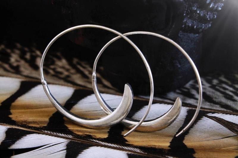 Silberfarbene Creolen, Große Spiralen Ohrringe, Nickelfrei, Einfedel Rund, Leicht, Elegante Spiralenschmuck Silberfarbene Creolen, Große Spiralen Ohrringe, Nickelfrei, Einfedel Rund, Leicht, Elegante Spiralenschmuck von WorldOfNaiad