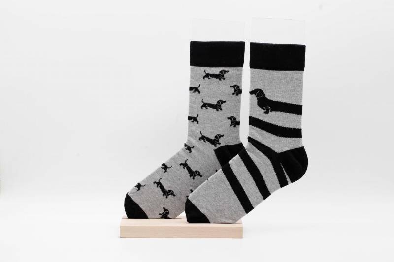 Dackel Hund Männer Frauen Socken, Lustige Verrückte Bunte Geschenkidee, Perfektes Geschenk, Mismatched von WorldOfSocks001