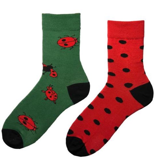 Marienkäfer Männer Frauen Socken, Lustige Verrückte Bunte Geschenkidee, Perfektes Geschenk, Mismatched von WorldOfSocks001