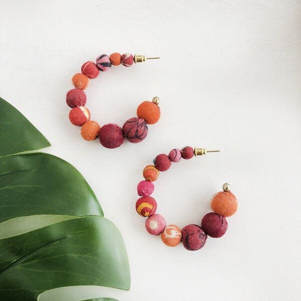 Worldfinds Kantha Ohrringe Graduated Hoops von Worldfinds