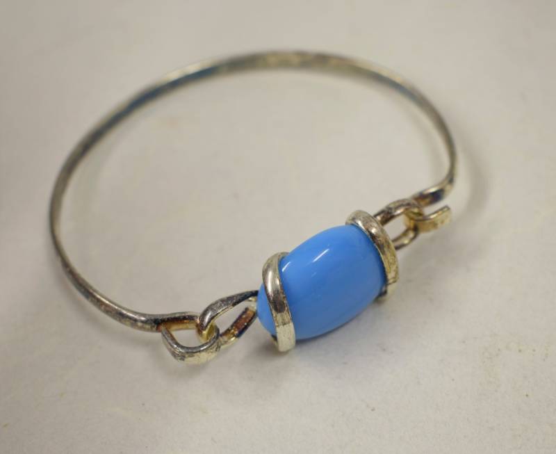 Armband Silber Türkis Blau Farbiges Glas Handmade Fun Turquoise Farbe Einzigartig von WorldofBacara