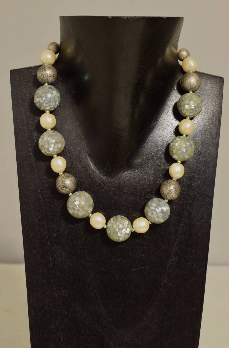 Halskette Blue Shell Perlen Alte Silber Bead Halskette Blue Shell Perlen Alte Silber Bead von WorldofBacara