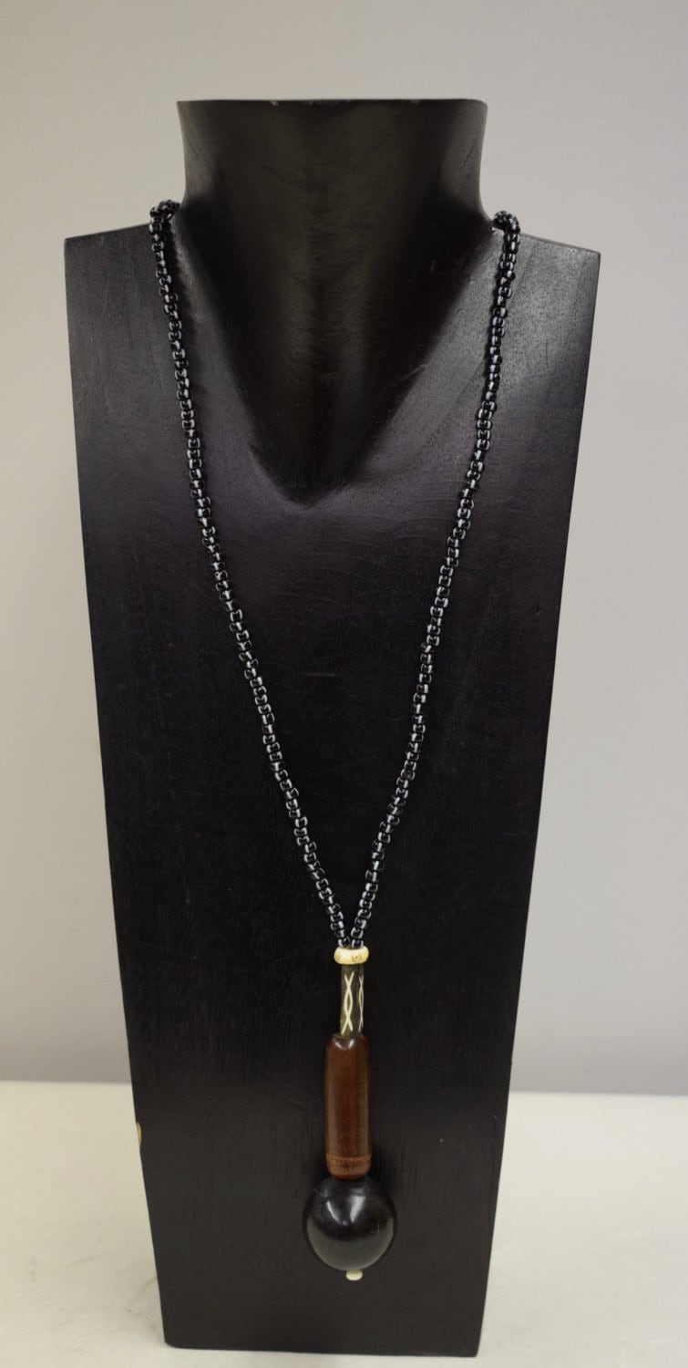 Halskette Vintage Schwarz Runde Perlen Tube Braune Perle Weiß Glas Silber Handgemachte Schwarze Schmuck Einzigartige D Halskette Vintage Schwarz Runde Perlen Tube Braune Perle Weiß Glas Silber Handgemachte Schwarze Schmuck Einzigartige D von WorldofBacara