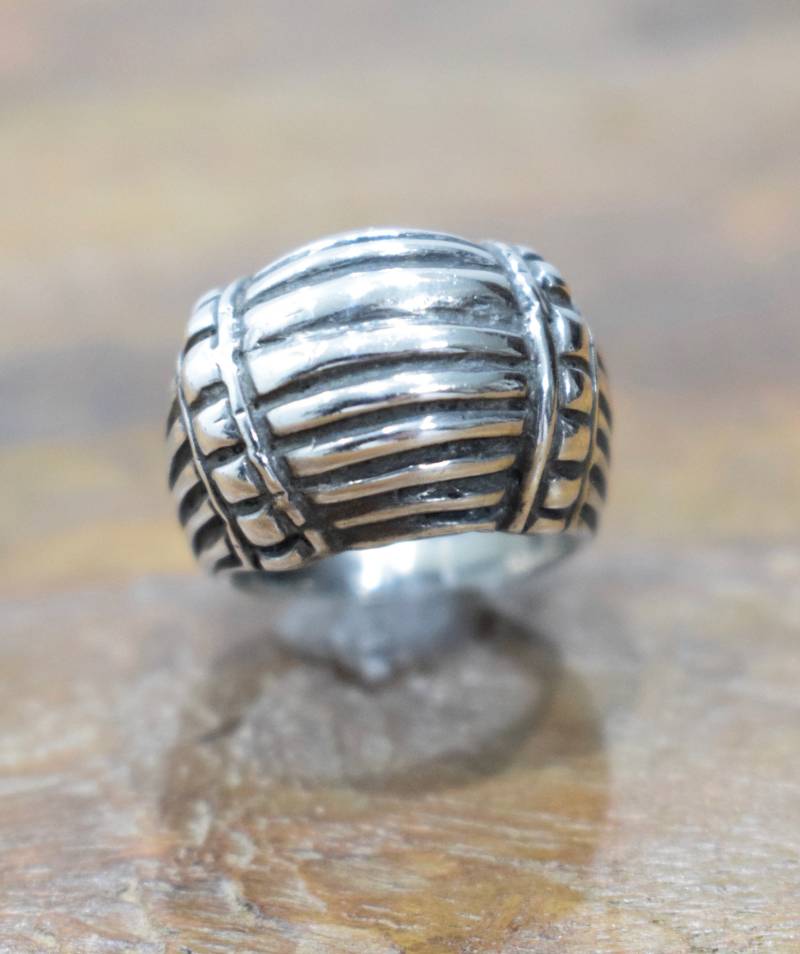 Ring Aus Sterling Silber Gerillten Kuppelring Ring Aus Sterling Silber Gerillten Kuppelring von WorldofBacara