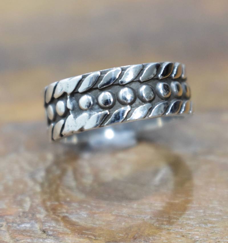 Ring Sterling Silber Geätzt Bandring von WorldofBacara