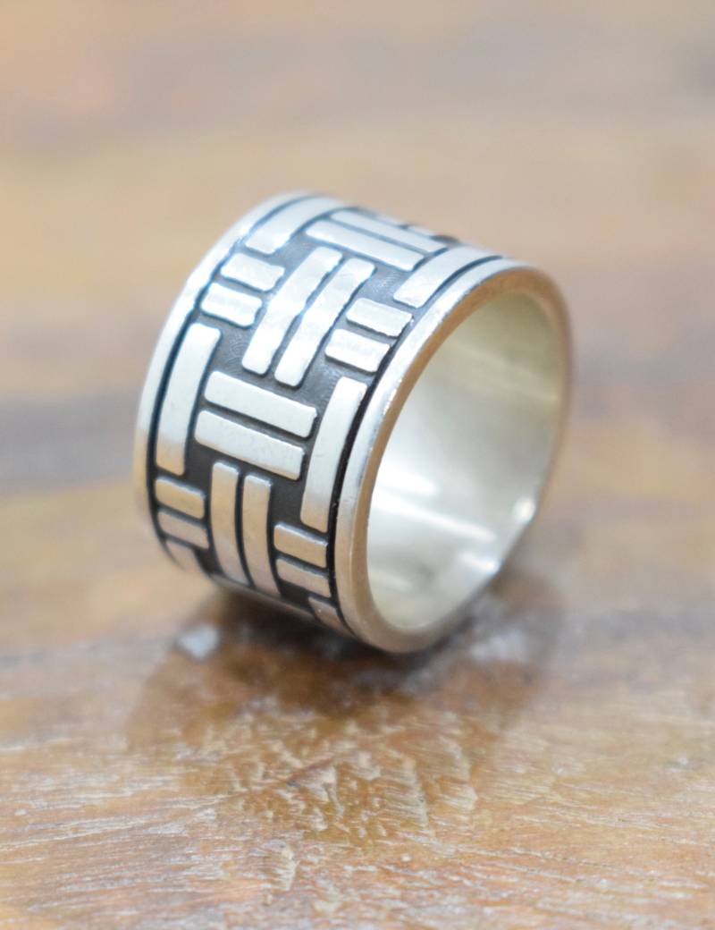 Ring Sterling Silber Geätzt Bandring von WorldofBacara