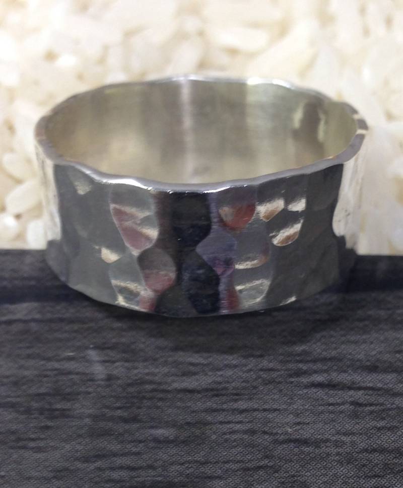 Ring Sterling Silber Gehämmert Bandring Ring Sterling Silber Gehämmert Bandring von WorldofBacara