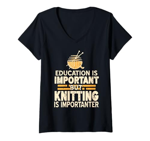 Damen Stricken ist Importanter Lustiger Grammatik Witz T-Shirt mit V-Ausschnitt Damen Stricken ist Importanter Lustiger Grammatik Witz T-Shirt mit V-Ausschnitt von Wortspiel Garn Fans mit Humor