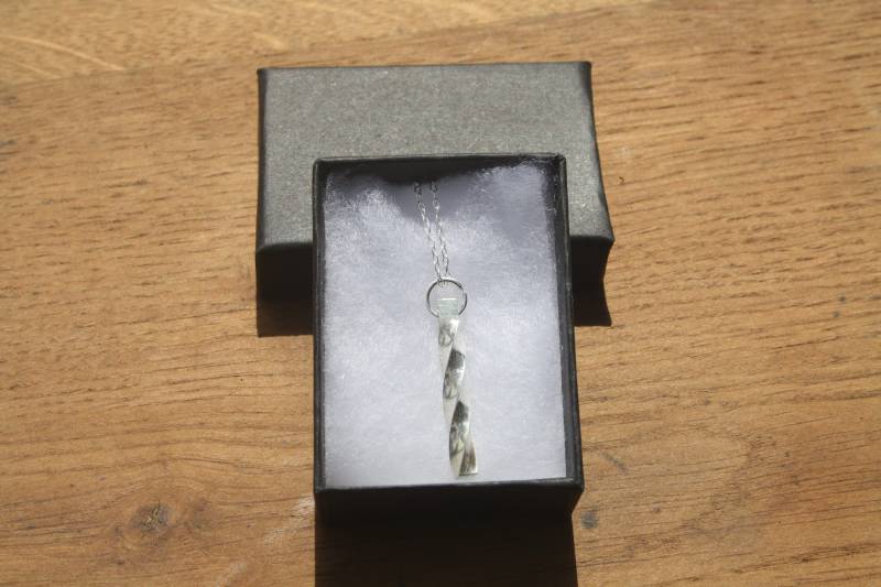 Silber Twist Anhänger von WorwoodMetal
