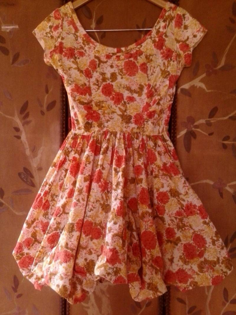 1950Er Jerry Gilden Zuschauer Orange Floral Voll Puffball Rock Baumwollkleid von Wotsnewpussycat