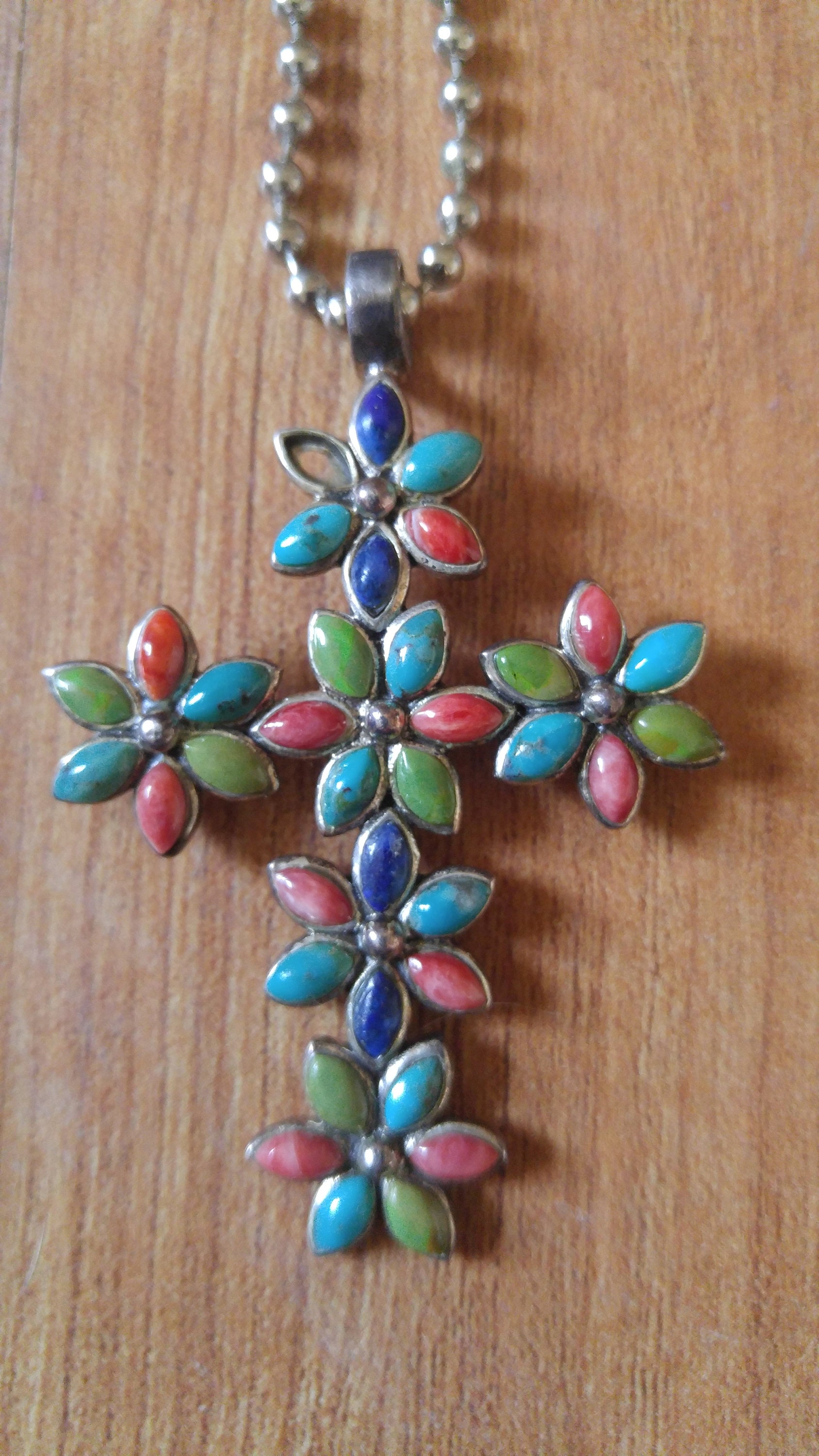 70Er Silber Und Türkis Blumen Kruzifix Anhänger von Wotsnewpussycat