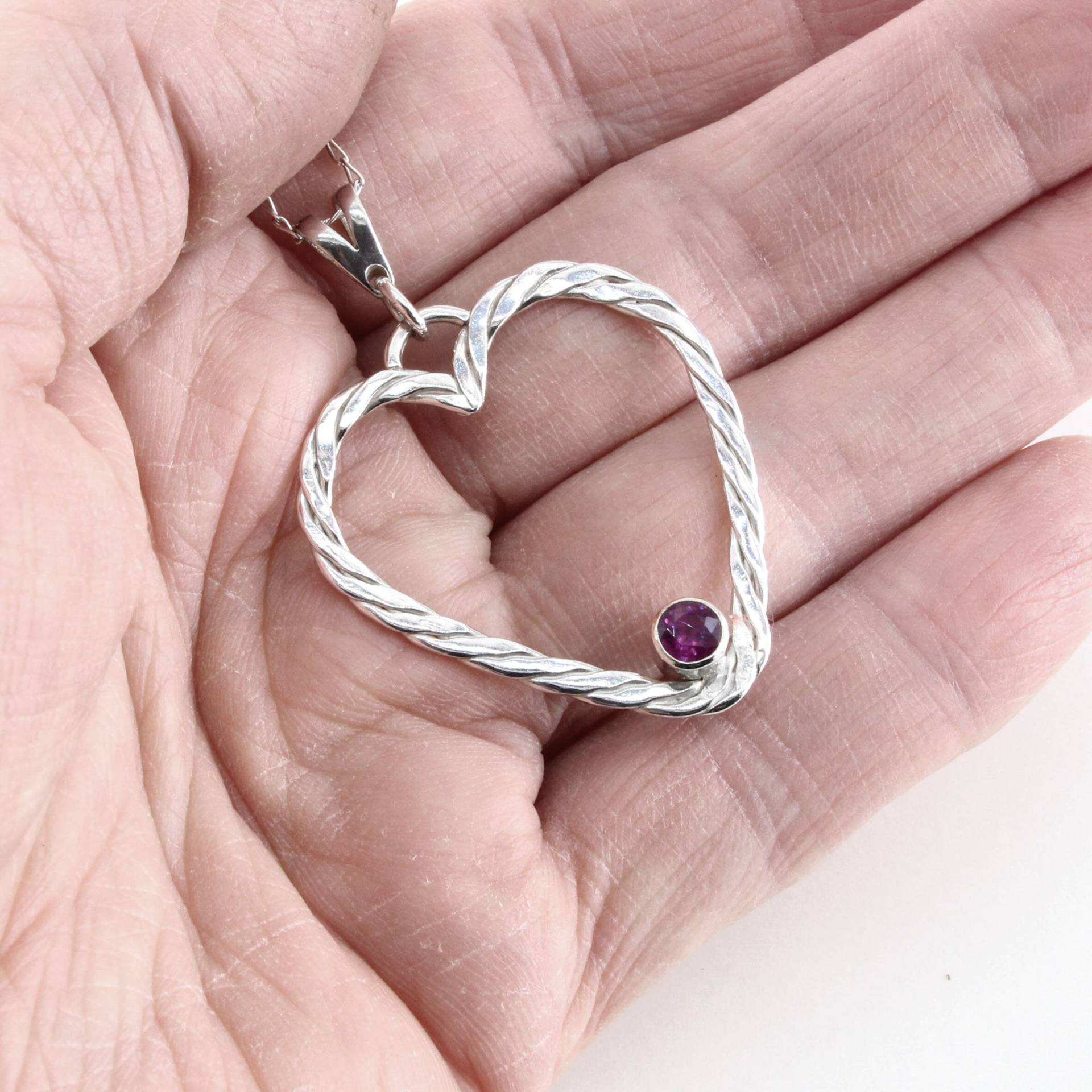 Rubin Anhänger, Silber Herz Gewebte Halskette, Hochzeit, Valentinstag Geschenk, Juli Birthstone Hochzeit von WovenArtJewellery