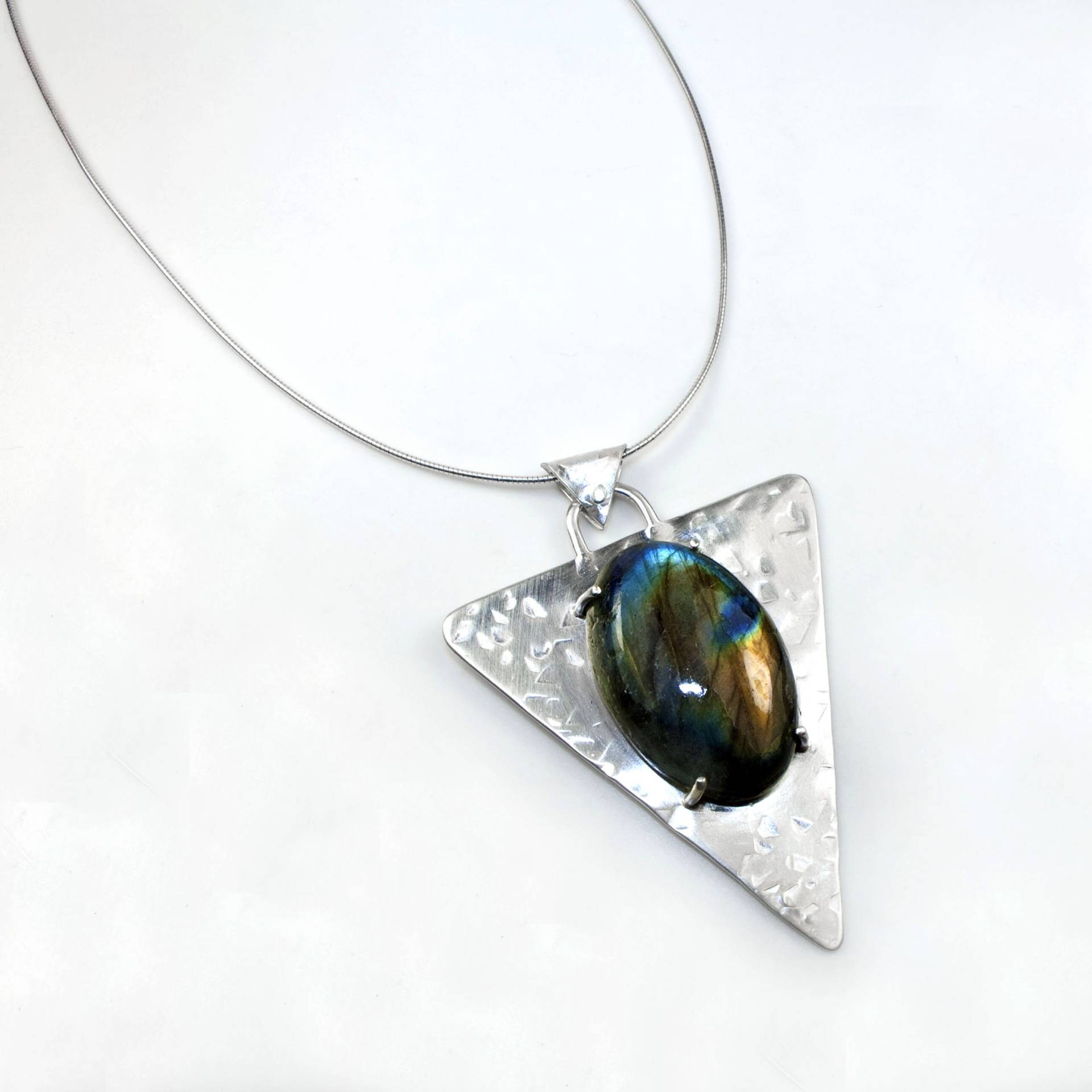 Silber Labradorit Anhänger, Statement Halskette, Dreieck Handgemachte Ooak Anhänger von WovenArtJewellery