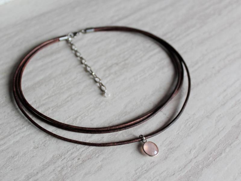 Halskette - Rosenquarz & Braunes Leder, Edelstein Halskette, Sterling Silber Anhänger Verstellbare Kettenglied. Lokaler Handgemachter Schmuck von WovenStoneCo