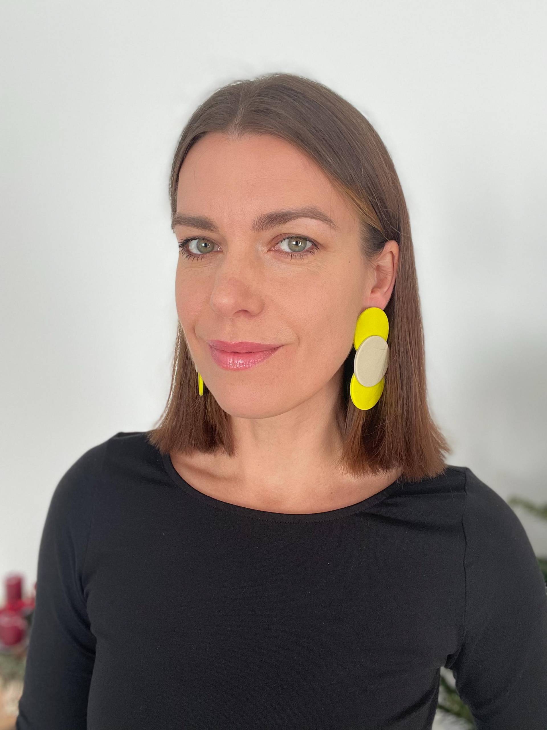 Big Earrings Statement Of Polymer Clay Yellow & Beige Rounds Fimo Schmuck Eye-Catching Oversized Modern For Women Big Earrings Statement Of Polymer Clay Yellow & Beige Rounds Fimo Schmuck Eye-Catching Oversized Modern For Women von WowLookAtYou