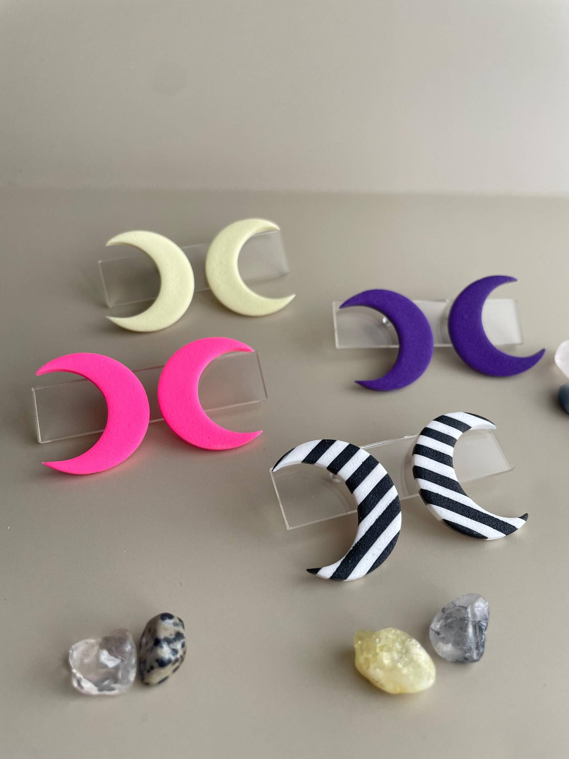 Crescent Moon Stud Earrings Statement Of Polymer Clay Сolor Your Choice Vibrant Design Studs von WowLookAtYou