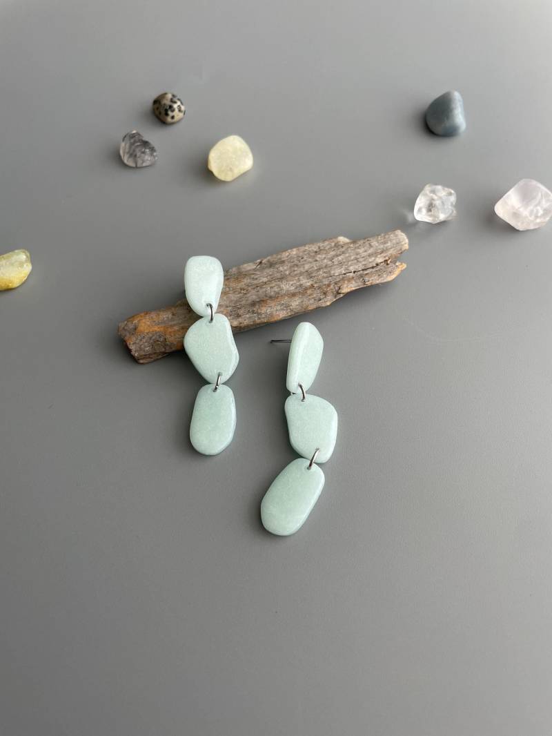 Dainty Earrings Of Polymer Clay Blue Mint Quartz Effect Glossy Elegant Aesthetic Hanging Wedding Sparkly For Anniversary von WowLookAtYou