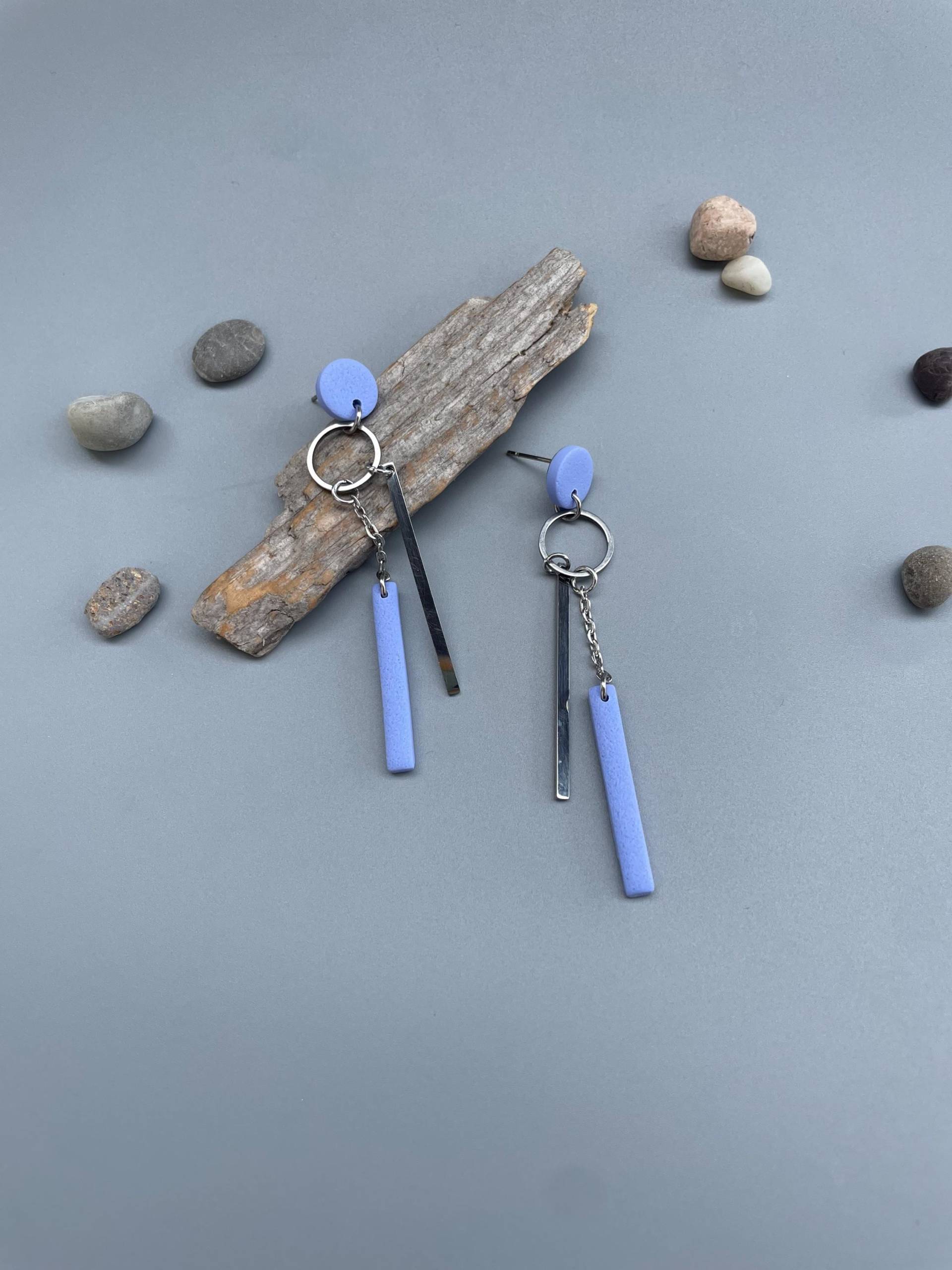 Elegant Earrings Periwinkle & Silver Dangly Long Aesthetic Y2K Drop Modern Minimalistic Elegant Earrings Periwinkle & Silver Dangly Long Aesthetic Y2K Drop Modern Minimalistic von WowLookAtYou