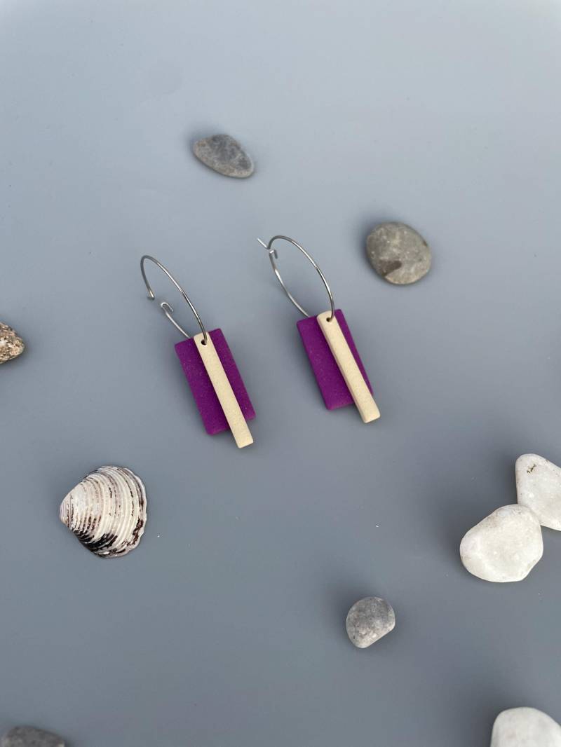 Hoop Earrings Purple & Beige Polymer Clay Stainless Steel Hoops Fimo Schmuck Lightweight Rectangle Ohrringe Purpur Eye-Catching von WowLookAtYou