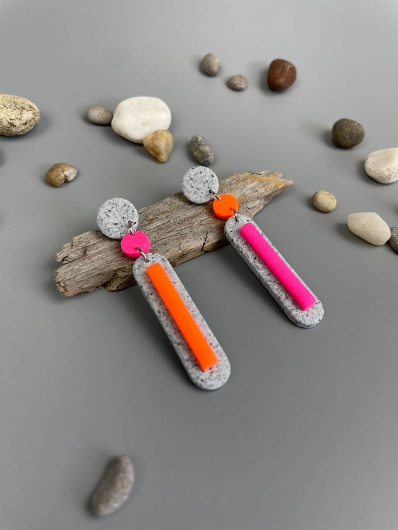 Mismatch Earrings Granite & Neon Polymer Clay Bright Lightweight Hit Pink Hot Orange Gift For Her Non-Bending Nails Fimo Schmuck von WowLookAtYou